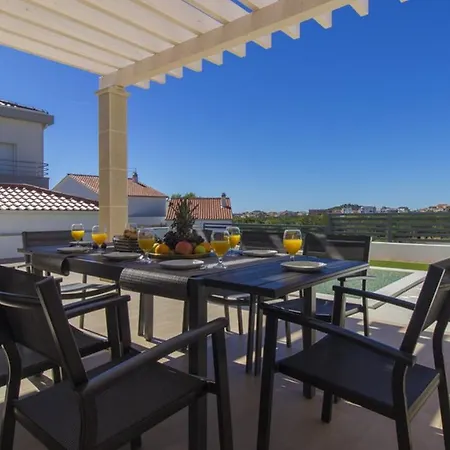 Golden Rose Villa *